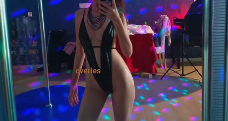 Invalidnun erotic star pics