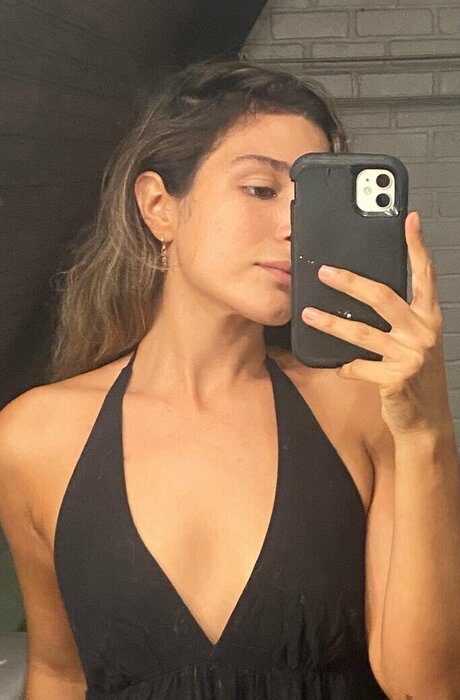 Pita Mala model pretty photo