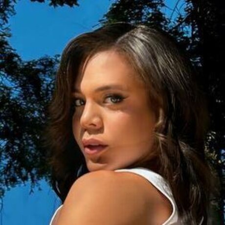 Sofhia Montesino naked model gallery