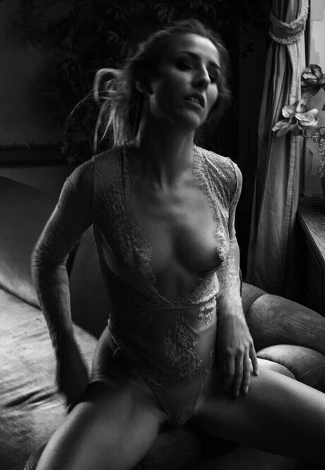 Sara de Miguel pretty pornstar archive