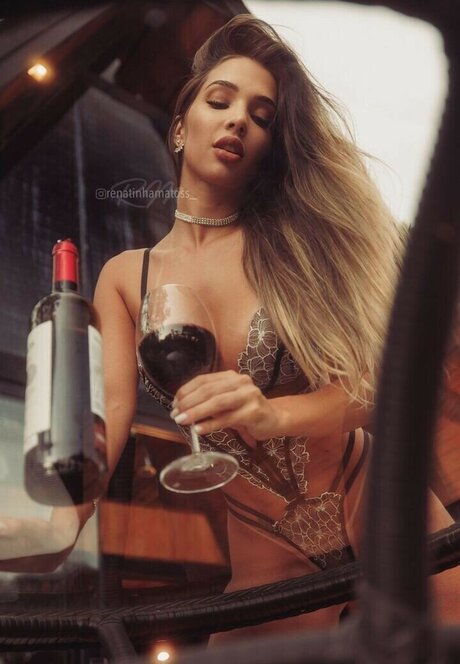 Renata Matos erotic star img