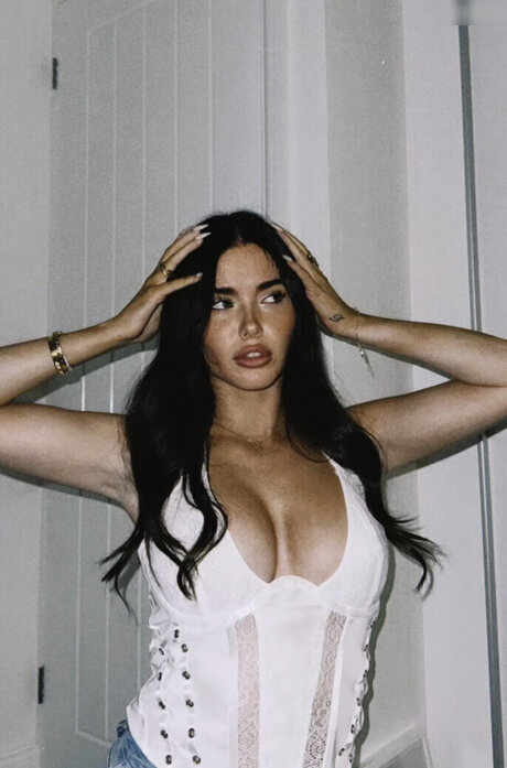 Clarissa Bea star gallery