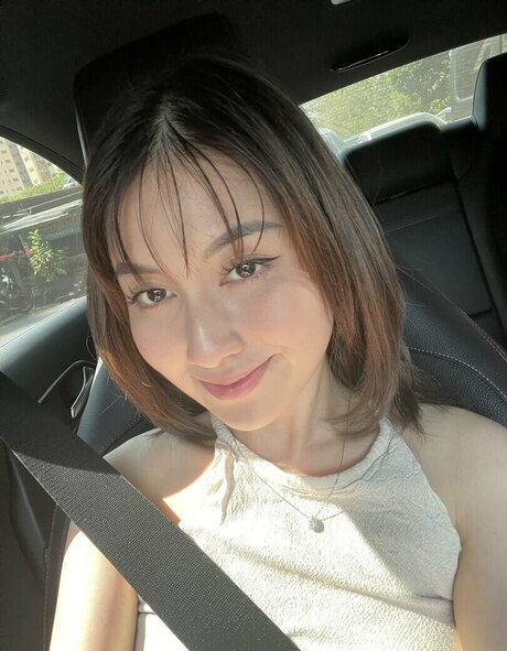 Swansage nude pornstar img