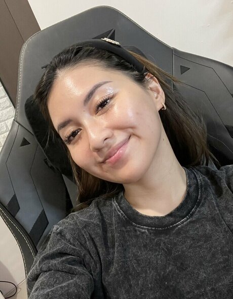 Swansage pornstar adult photos