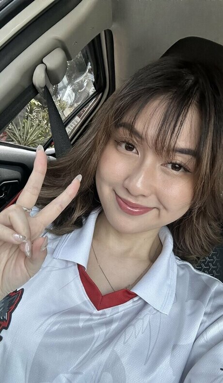 Swansage hd pornstar photo