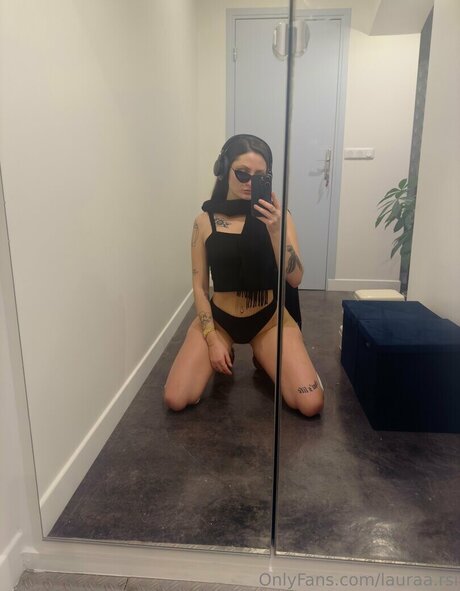 Lauraa rsi sexy pornstar gallery