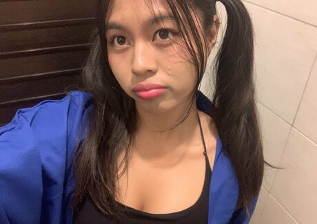 Vxilzie model sex photo