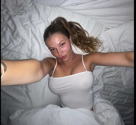 Emma Sch nborn star exclusive images