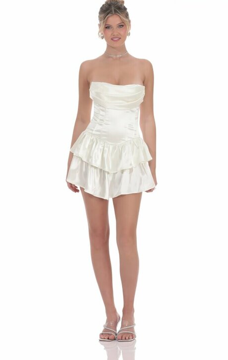 Sarah E Coomer model hd pic