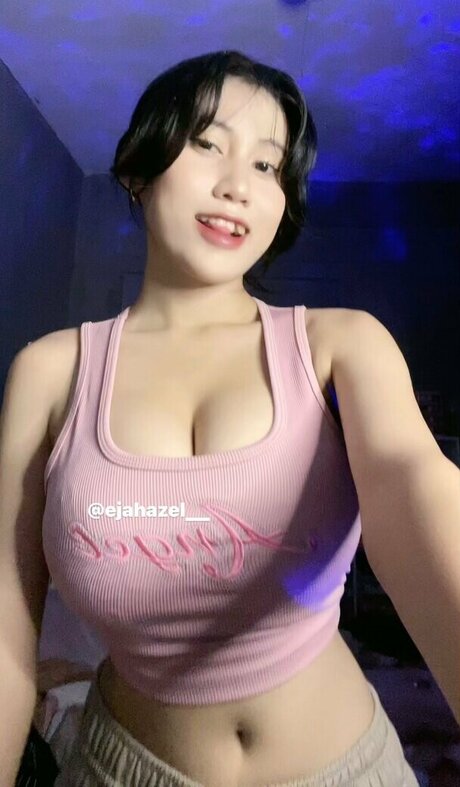 ejahazel nude model image