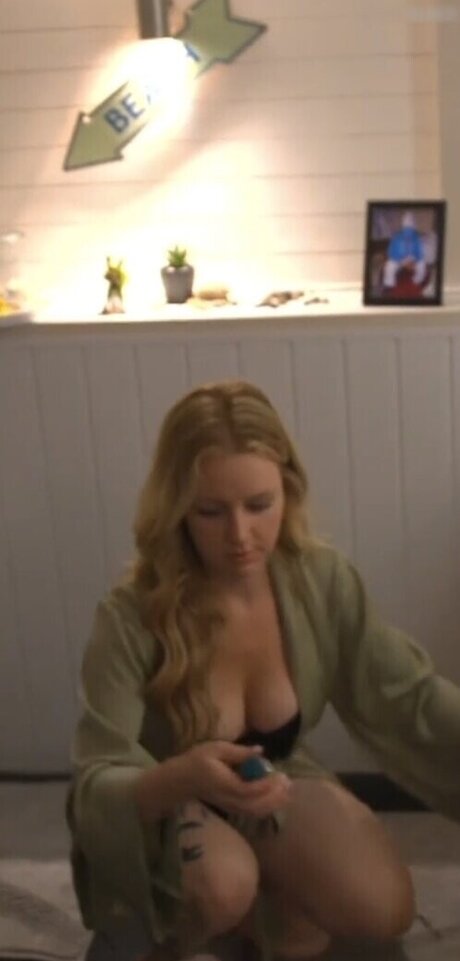 Denise Schwitalle nude actress picture