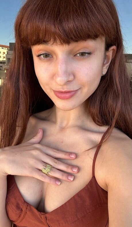 Dutchflirt nude pornstar picture