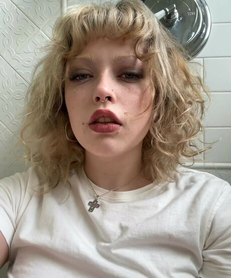 Violet Grohl star top archive