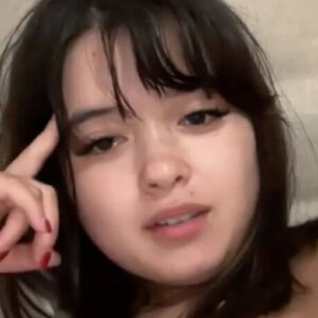 sarah heart aus model nice picture