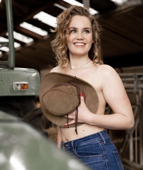 Roosjexb art model archive