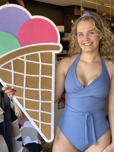 Roosjexb star sexy pics