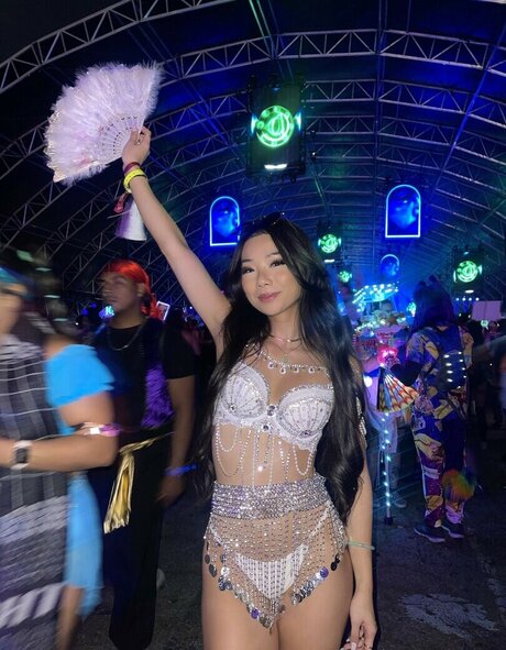 Eden Luong exclusive star photo