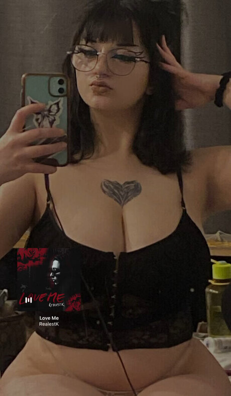 bl00dyh4nd pornstar nudes gallery