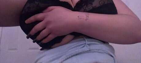 bl00dyh4nd adult star pic