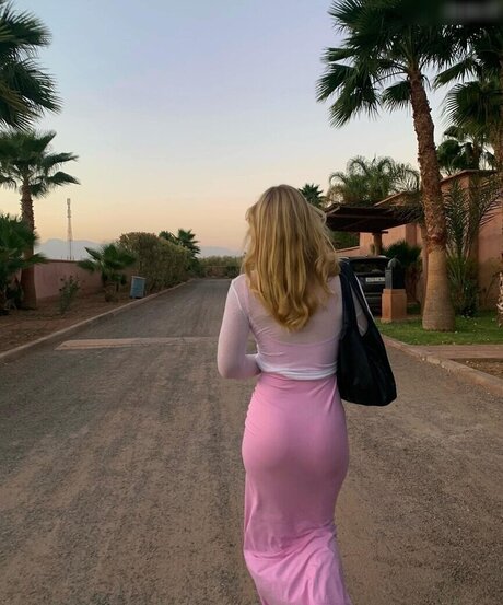 Majaaleonie naked star photo