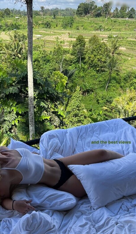 Majaaleonie pornstar exclusive images