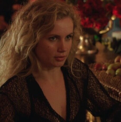 Cornelia Gr schel model top picture