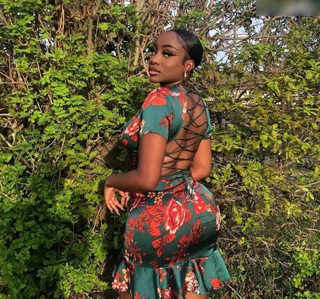 Sandra Lambeck nude pornstar pic