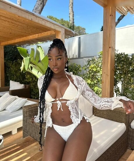 Sandra Lambeck pornstar sexy image