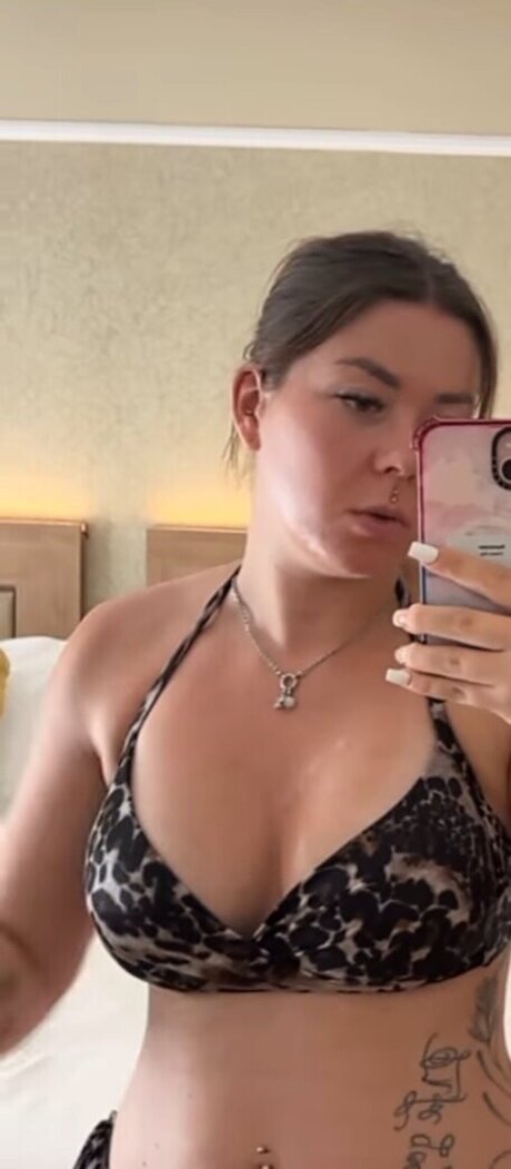 Die Meedtis star erotic pics