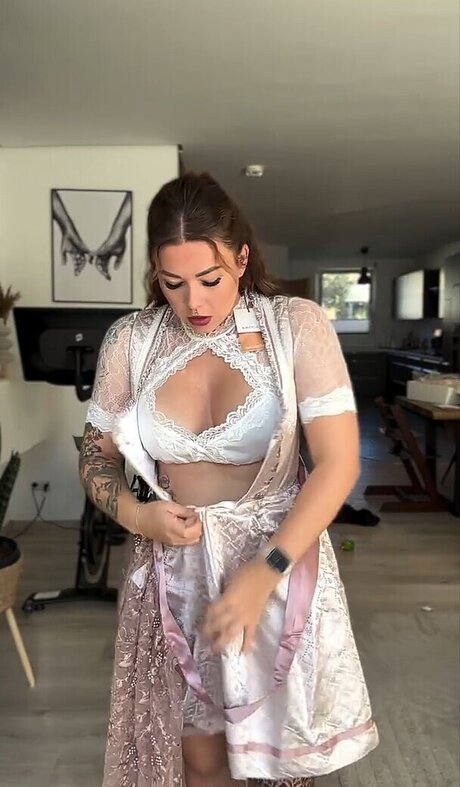 redhead slut onlyfans beautiful naked pic