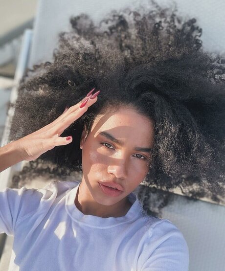 Paulacora100 naked actress picture