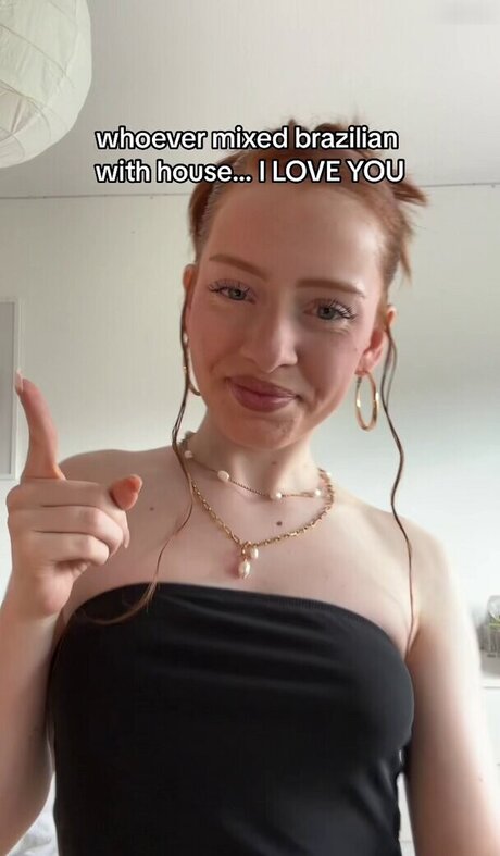 Annika eks art model images