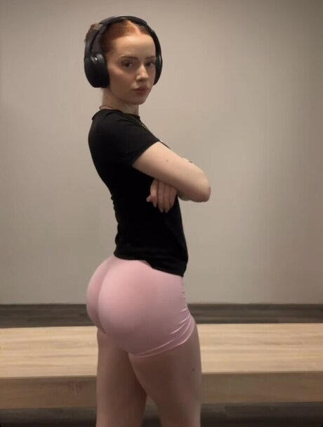 Annika eks model hot picture