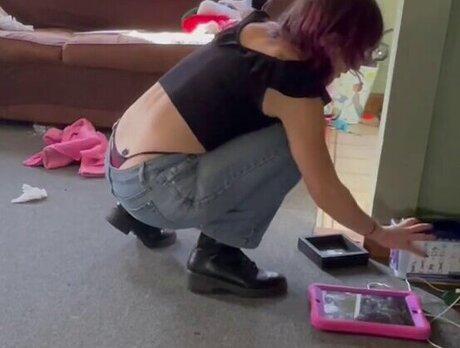 Homemaking erotic pornstar picture