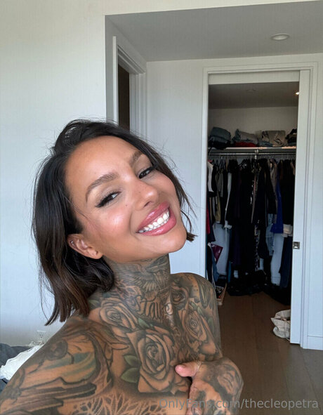 Cleo Petra pornstar pictures