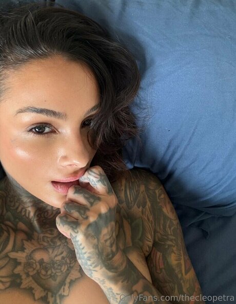 Cleo Petra model nice image