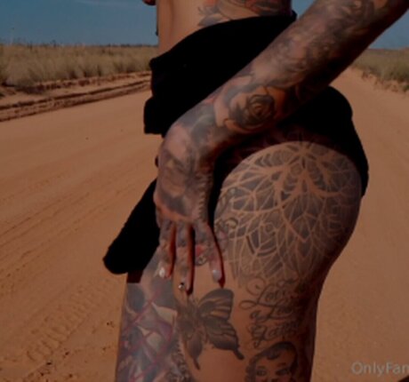 Cleo Petra nude star image