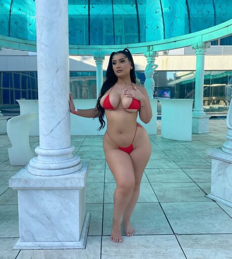 thaonenonlyyb model naked galleries