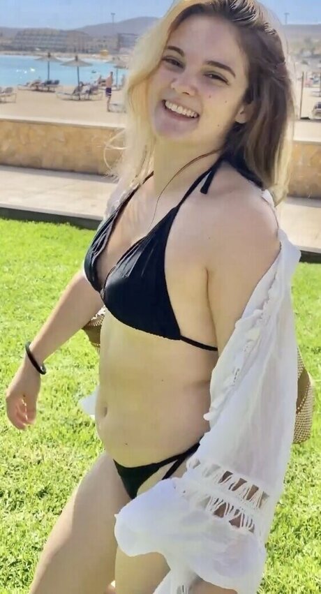 Mondwika pornstar pic