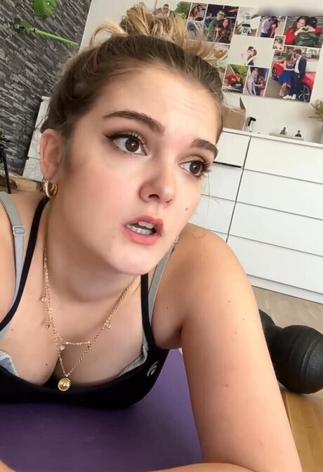 Mondwika star beautiful photos