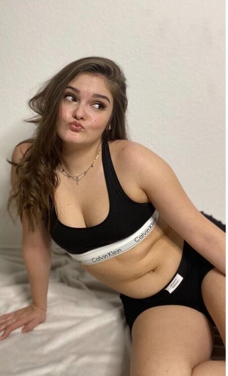 Mondwika sex pornstar pictures