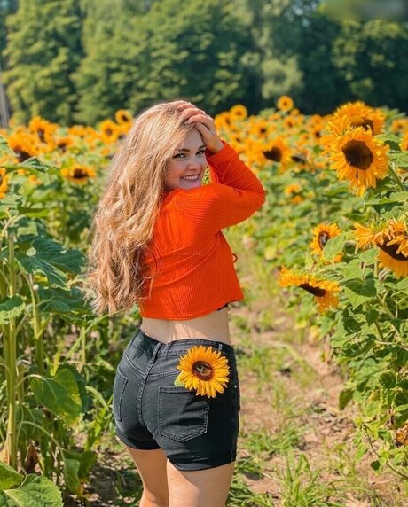 Mondwika star sex gallery