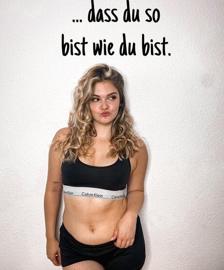 Mondwika model xxx pictures