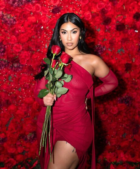 Queen Najia star adult images