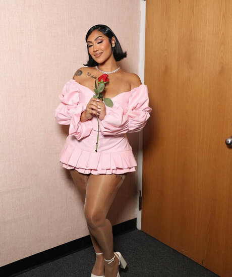 Queen Najia nude star archive