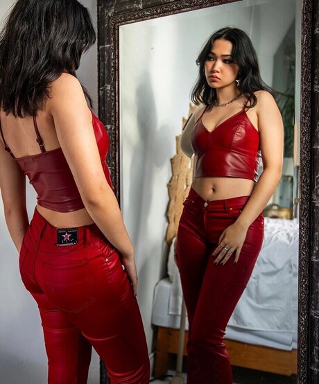 Choi Eun art model photos