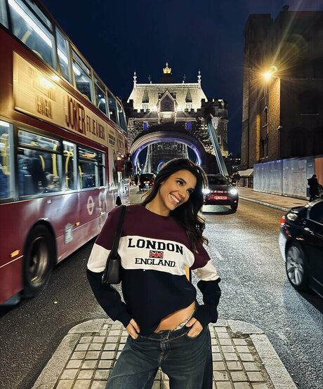 Sara Esp sito model nude pics