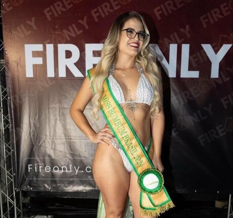 Brunadiascereja porn model picture