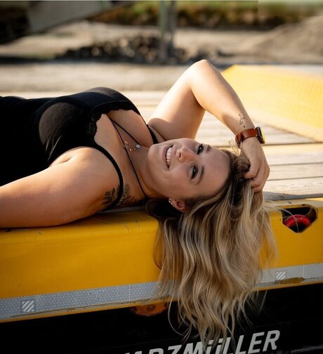 Alinas Landleben pornographic star pictures