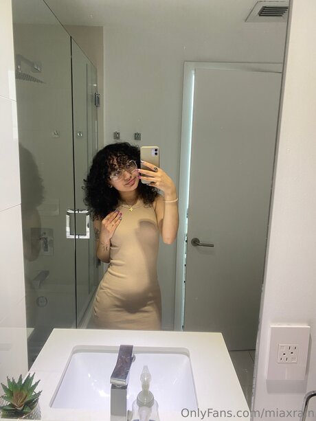 miaxrain hot actress img